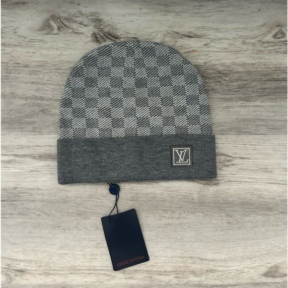 Caciula Louis Vuitton