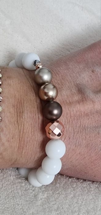 Гривна с ахати, хематит и перли сваровски