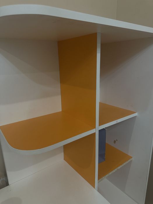 стол с полками детский