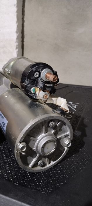 Продам стартер на ВАЗ 2110