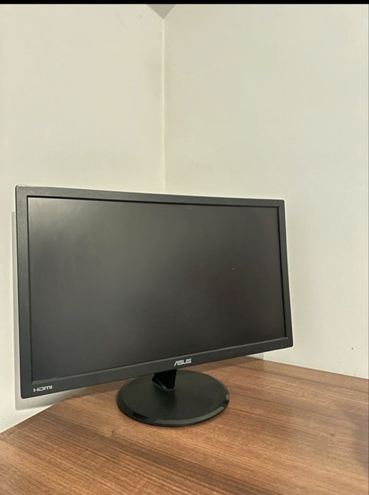 Monitor asus, folosit putin