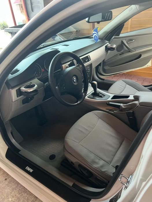 Închirieri auto BMW SKODA PASSAT