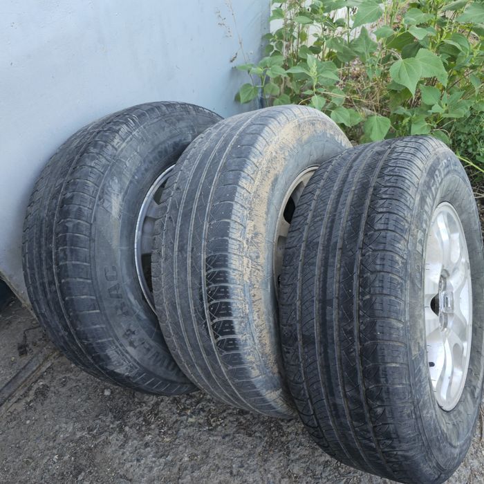 Б.   у.     резина с дисками от крузака