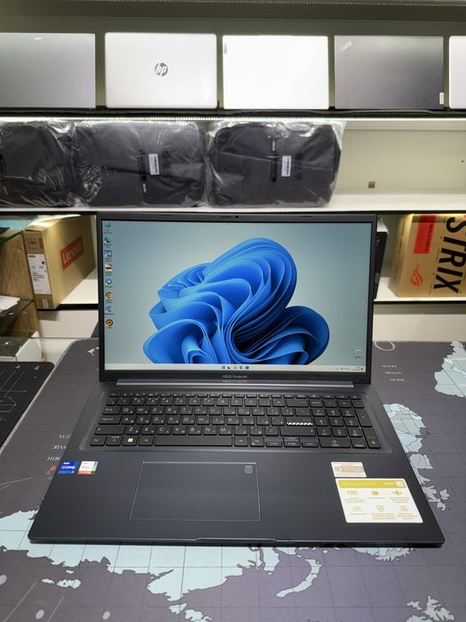 Asus VivoBook 1704  i7-13/16/512/17.3