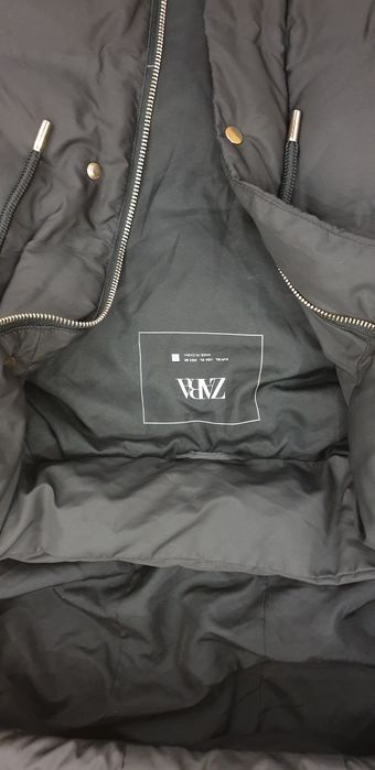 Vesta lunga cu gluga  ZARA