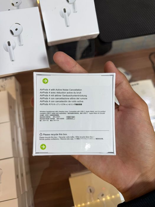 AirPods 4  (Новые, запечатанные)
