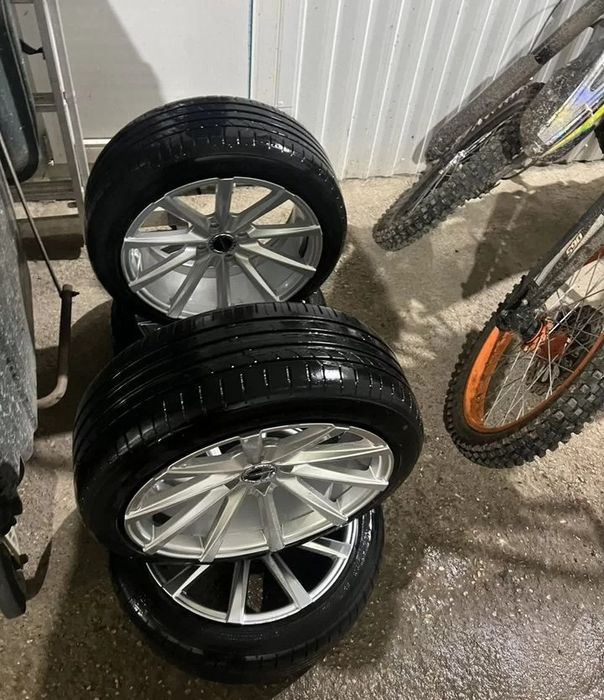 Vossen r16 два комплекта резины