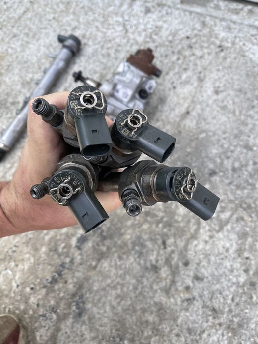 Injector injectoare bmw  n47 143cp e90 e91 e87 e81 e92 f30 f31 e84
