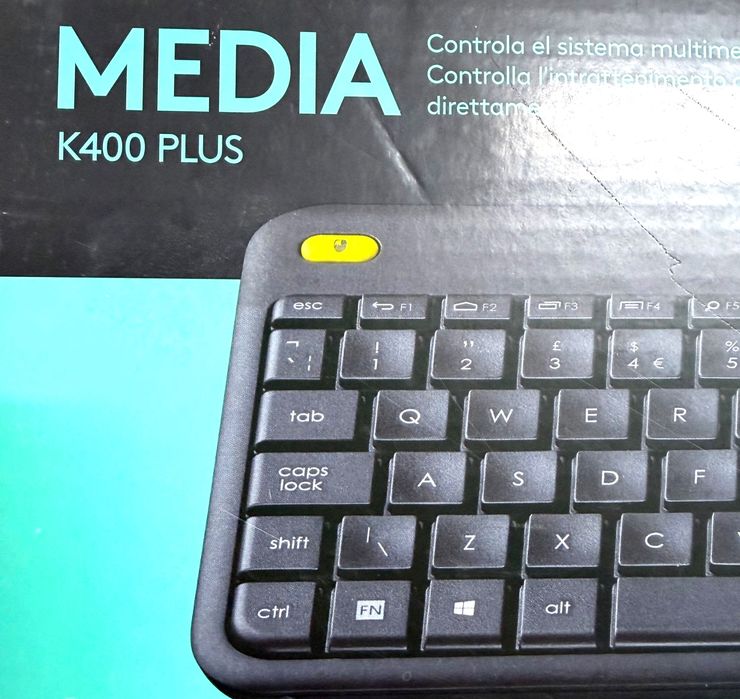 Клавиатура Безжична Logitech K400 Plus Dark, Touchpad control