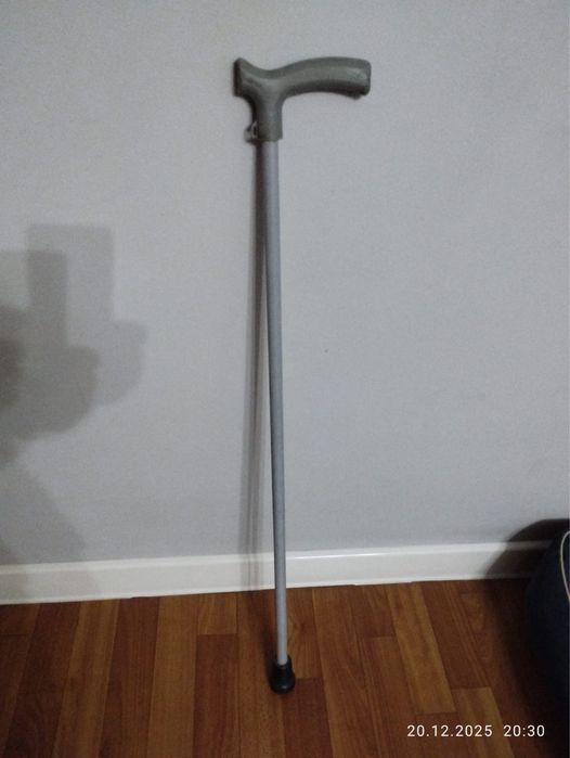 Костыль. Продам.