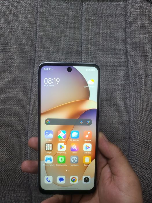 Продам Redmi 13 .