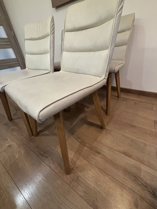 Трапезни столове