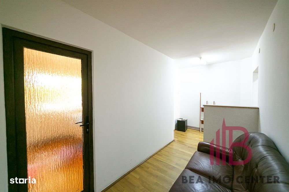 Birou ultracentral, parter, ideal pentru cabinet, birou, sediu firmă!
