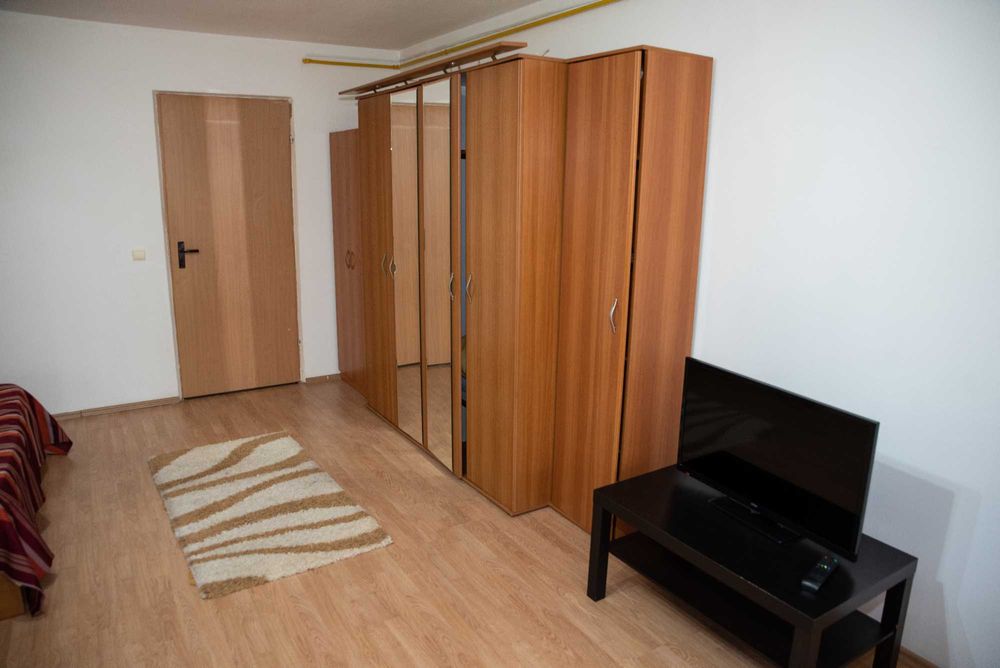 Particular inchiriez garsoniera 44 m2 Rau Colentina