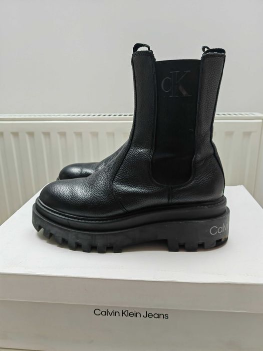 Ghete fete Calvin Klein