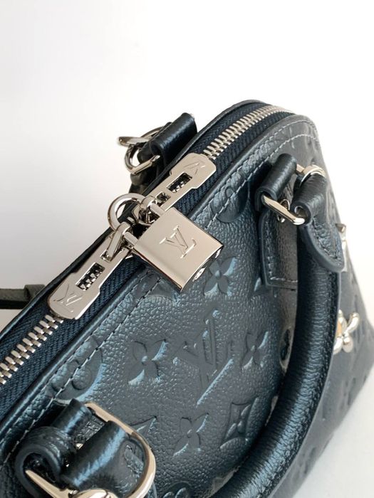 Geanta Louis Vuitton Alma BB