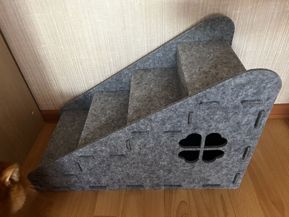 Лестница домик для кошек и собак из плотного фетра