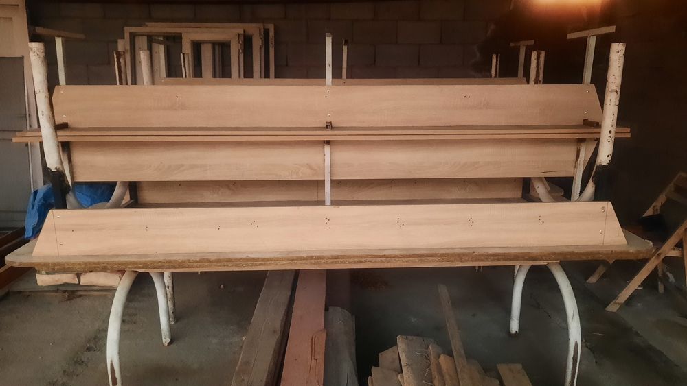 Продам столы,скамейки.