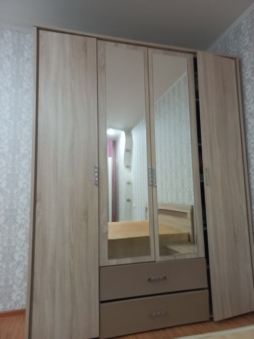 Продаётся спальный гарнитур