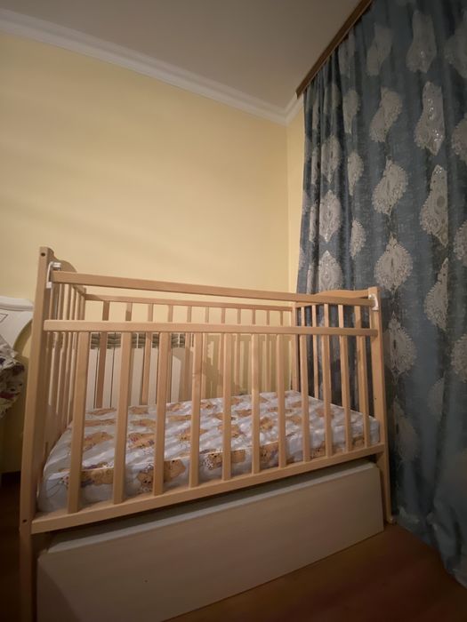 Продам детскую кроватку