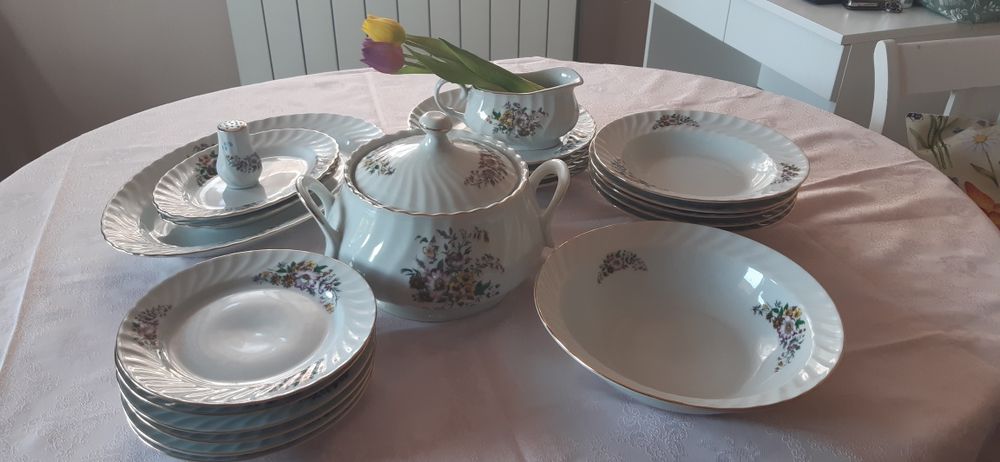 Прекрасен нов сервиз на Китка!