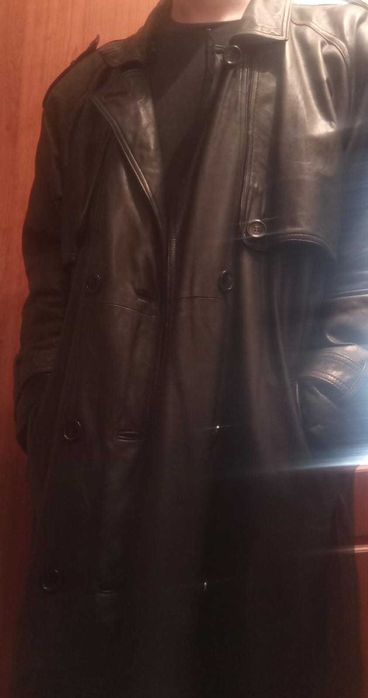 Кожаный плащ б/у (мужской)