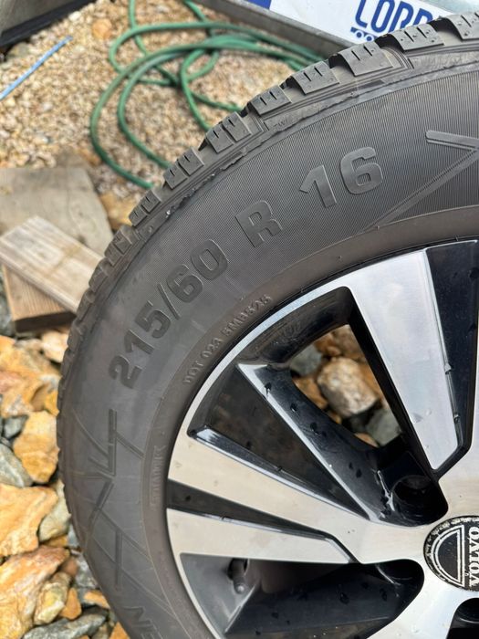 Jante originale Volvo V70 215/60/16