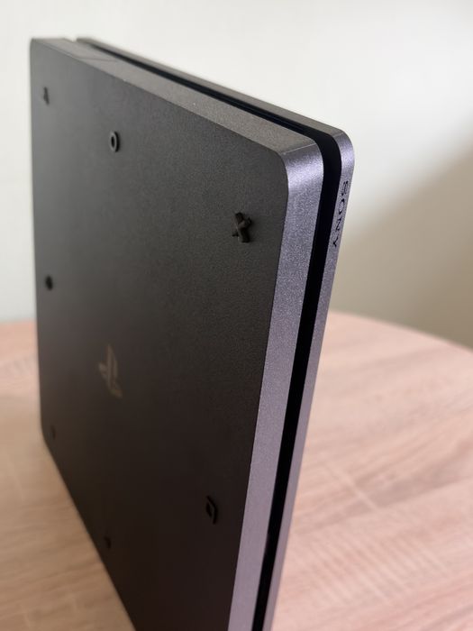 Vand play station 4 plus