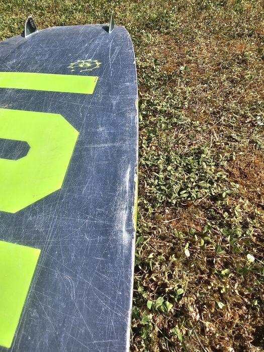 Кайтсърф, уейбирд Refraction Sam Light Pro wakestyle kiteboard с автомати Shredtown. Kiitesurf, wakeboard