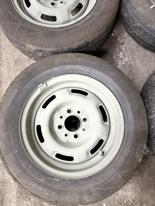 Диск с резиной в хорошем состаяние