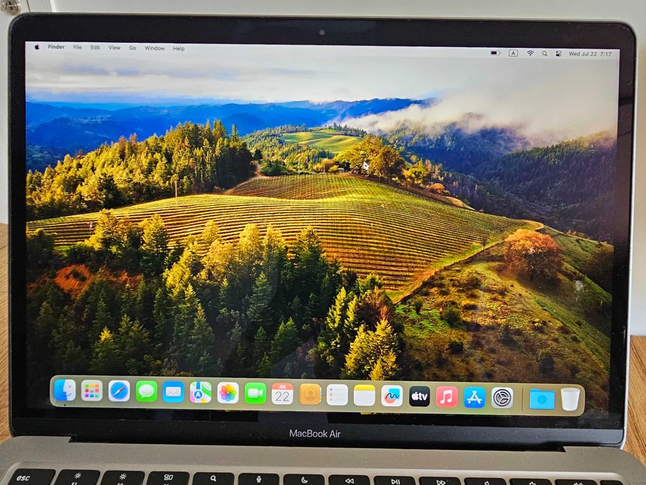 Apple MacBook Air M1 13 inch (2020) – 8GB RAM | 256GB SSD | 88% батерия | +зарядно | Space Gray