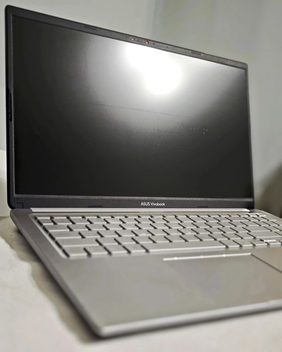 Asus vivobook 15
