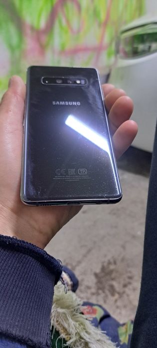 Сасчунг Галакси с10+ экран сынған,телефон қосылып тұр