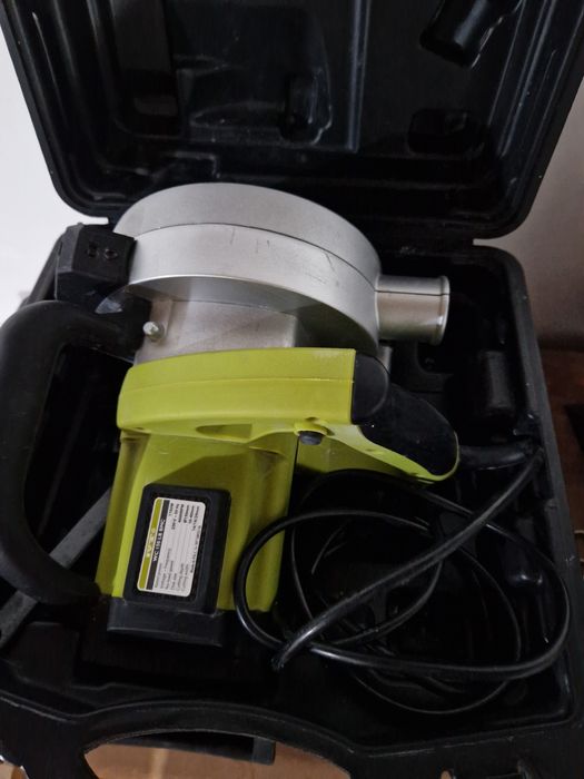 Штроборез б/у в отличном состояний.