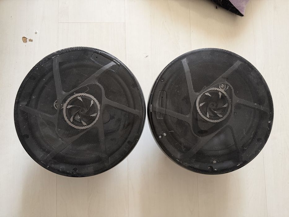 комплект усилвател + колони за кола