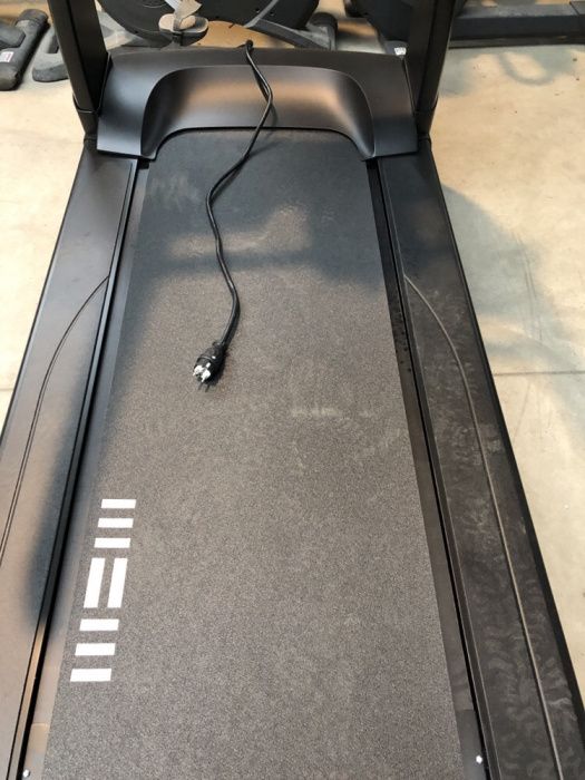 Depozit aparate fitness profesionale (Life Fitness)