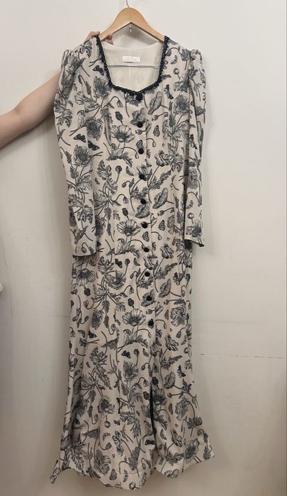 Продам платье нарядное 48 размер