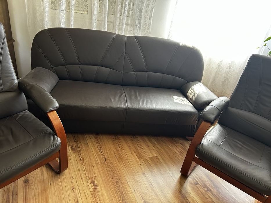 Диван с люлеещи столове