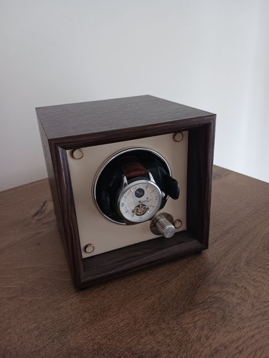 Ceas automatic + dispozitiv intoarcere