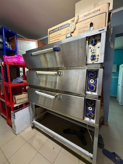 Продается промышленная печь Б/У