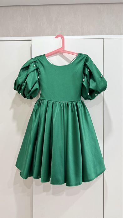 Платье на девочку размер 104-110