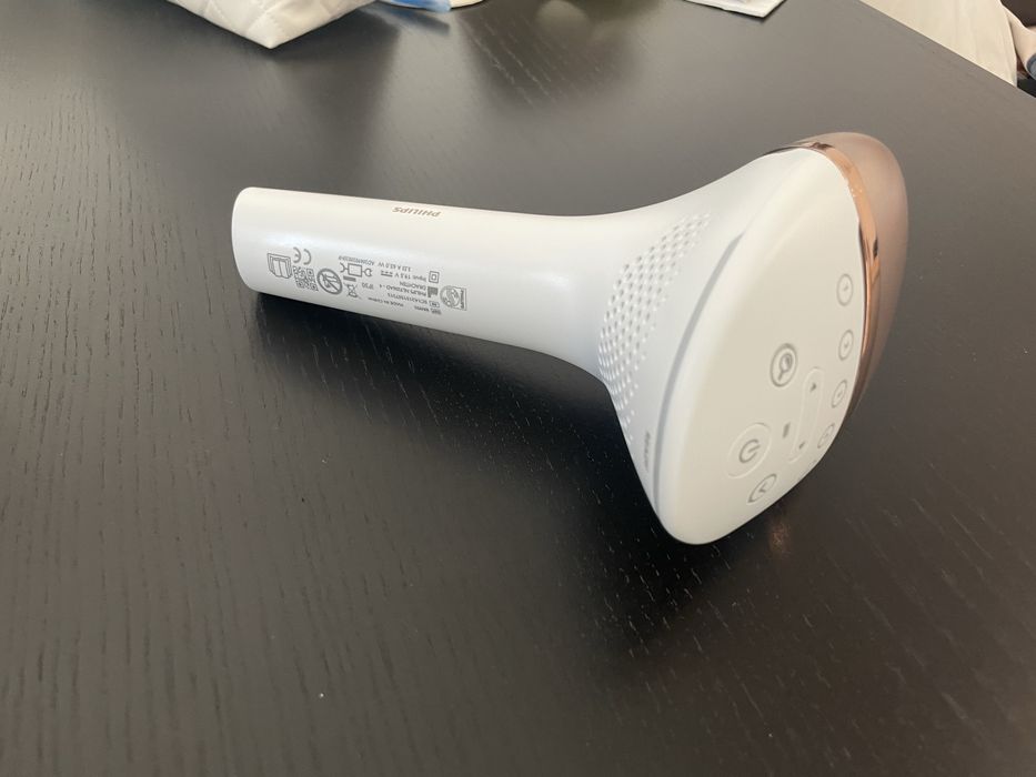 NOU!!! Epilator IPL Philips Lumea Seria 9000