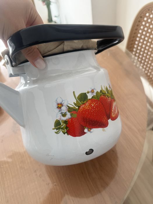 Чайник новый эмалированный