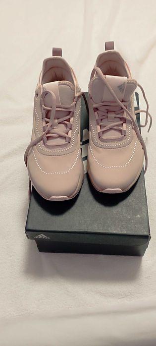 Нови, оригинални, дамски, 39.5 размер, ADIDAS