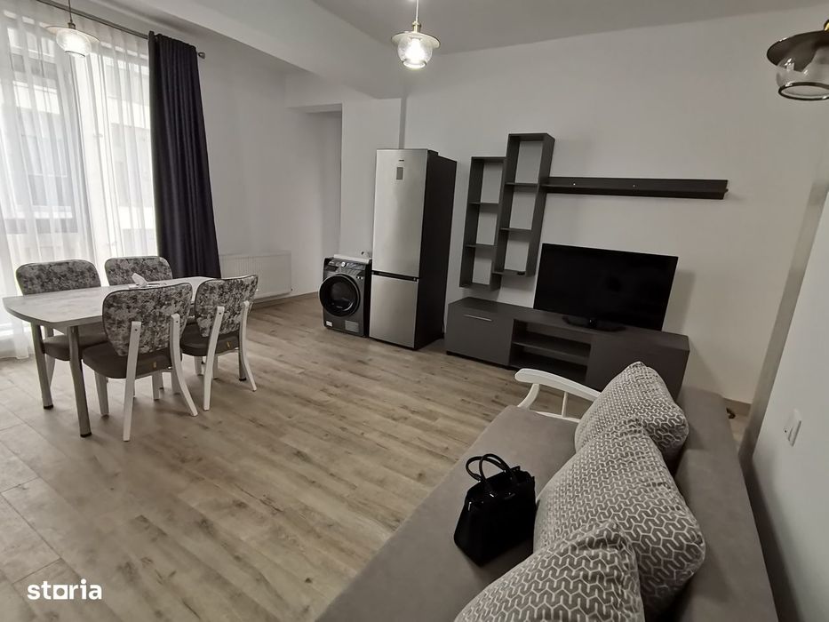 INCHIRIEZ ap. 3 camere de lux, prima inchiriere,zona Doamna Stanca