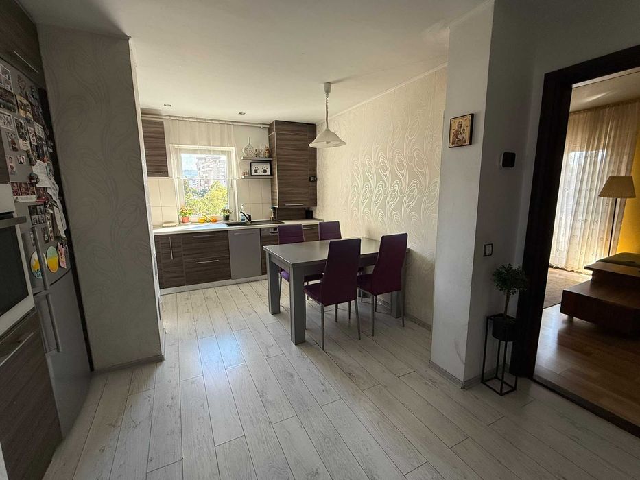 Proprietar: Vand apartament cu 3 camere: Cluj - zona Mărăști