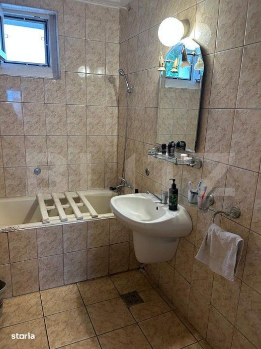 Apartament de vanzare, cu 2 camere, 50 mp, zona Profi – Rodnei — fotografia 3