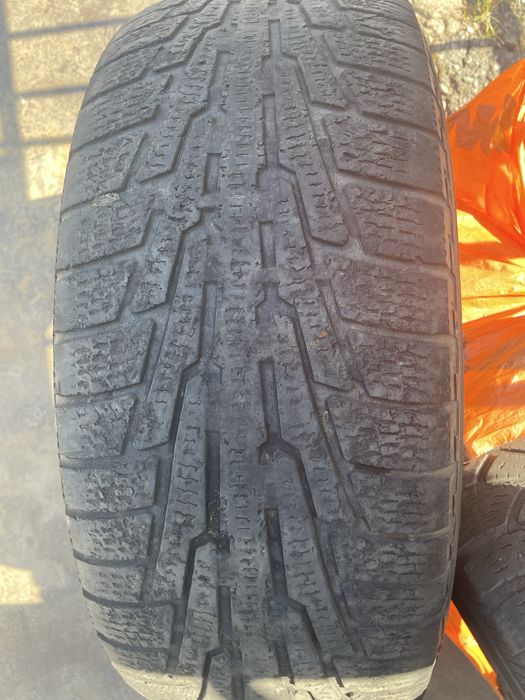 Продам шины б/у 265/65 R17