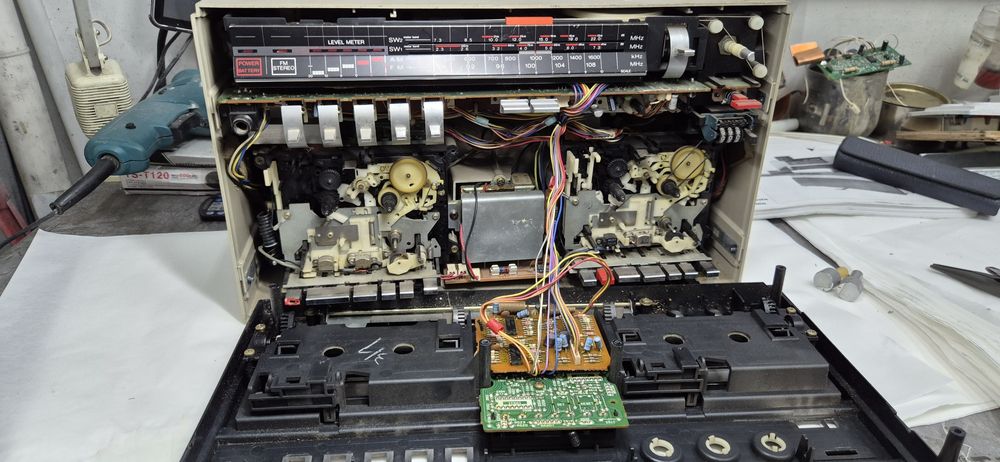 Магнитофон SHARP GF-700Z