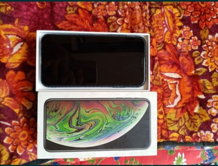 Ipxone xs max 64gb